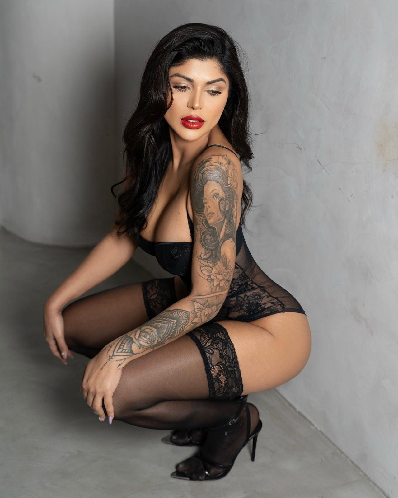 Escort - SABRINA - Ibiza Tops